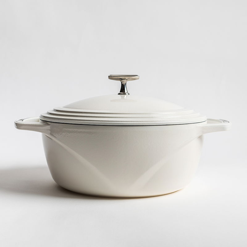 USA Enamelâ„¢ Cast Iron Dutch Oven - Image 5