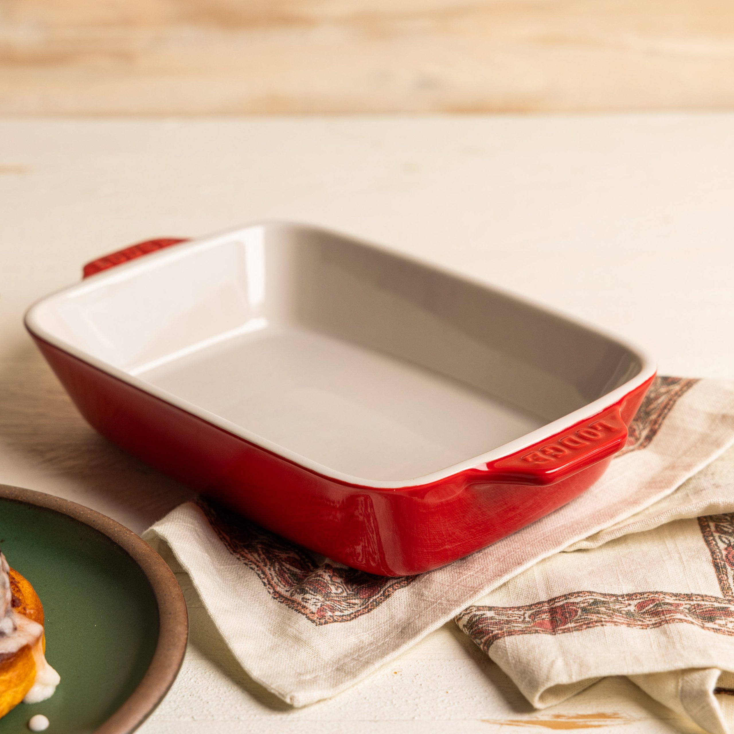 Small Stoneware Casserole Dish. 9 x 6 Inch - Image 10