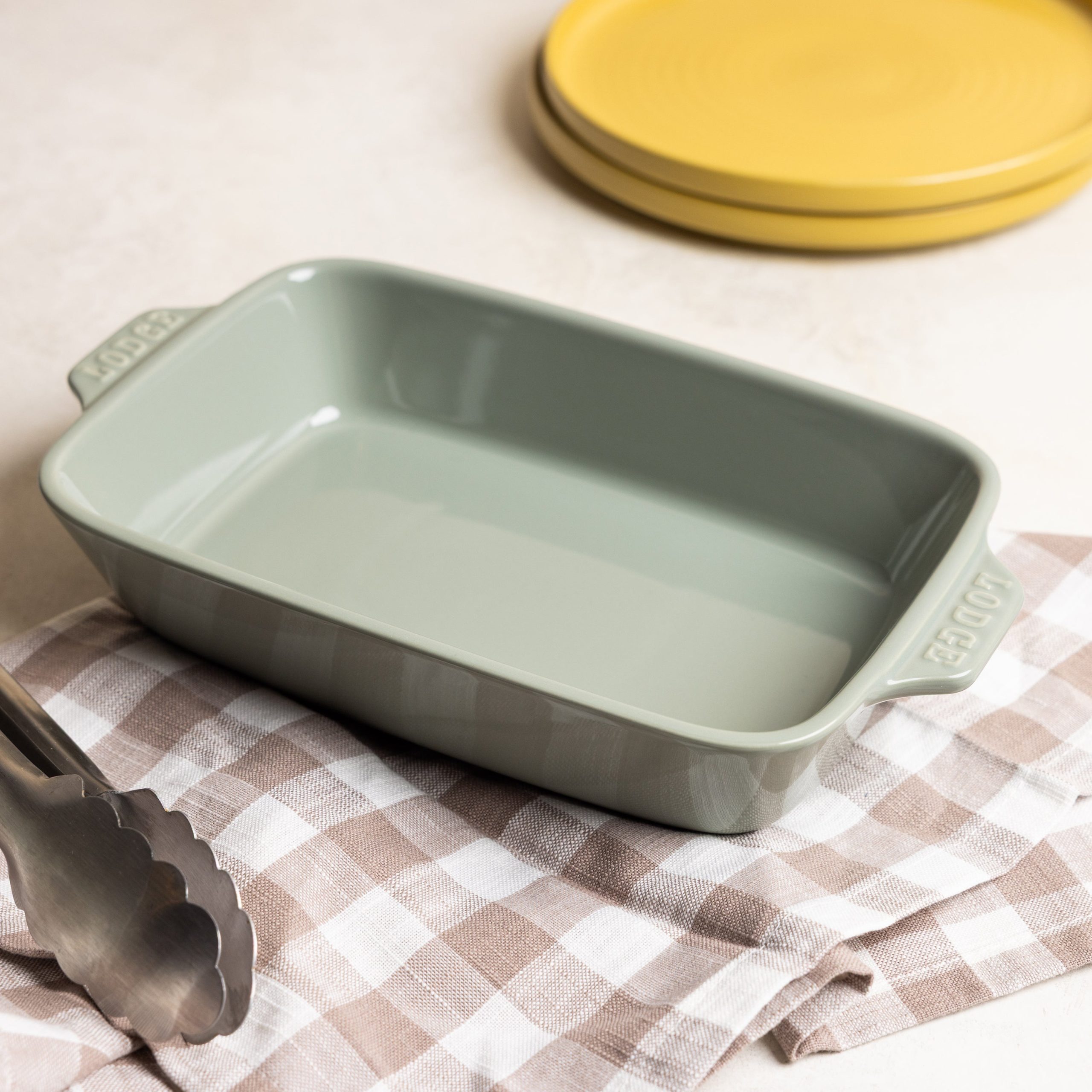 Small Stoneware Casserole Dish. 9 x 6 Inch - Image 13